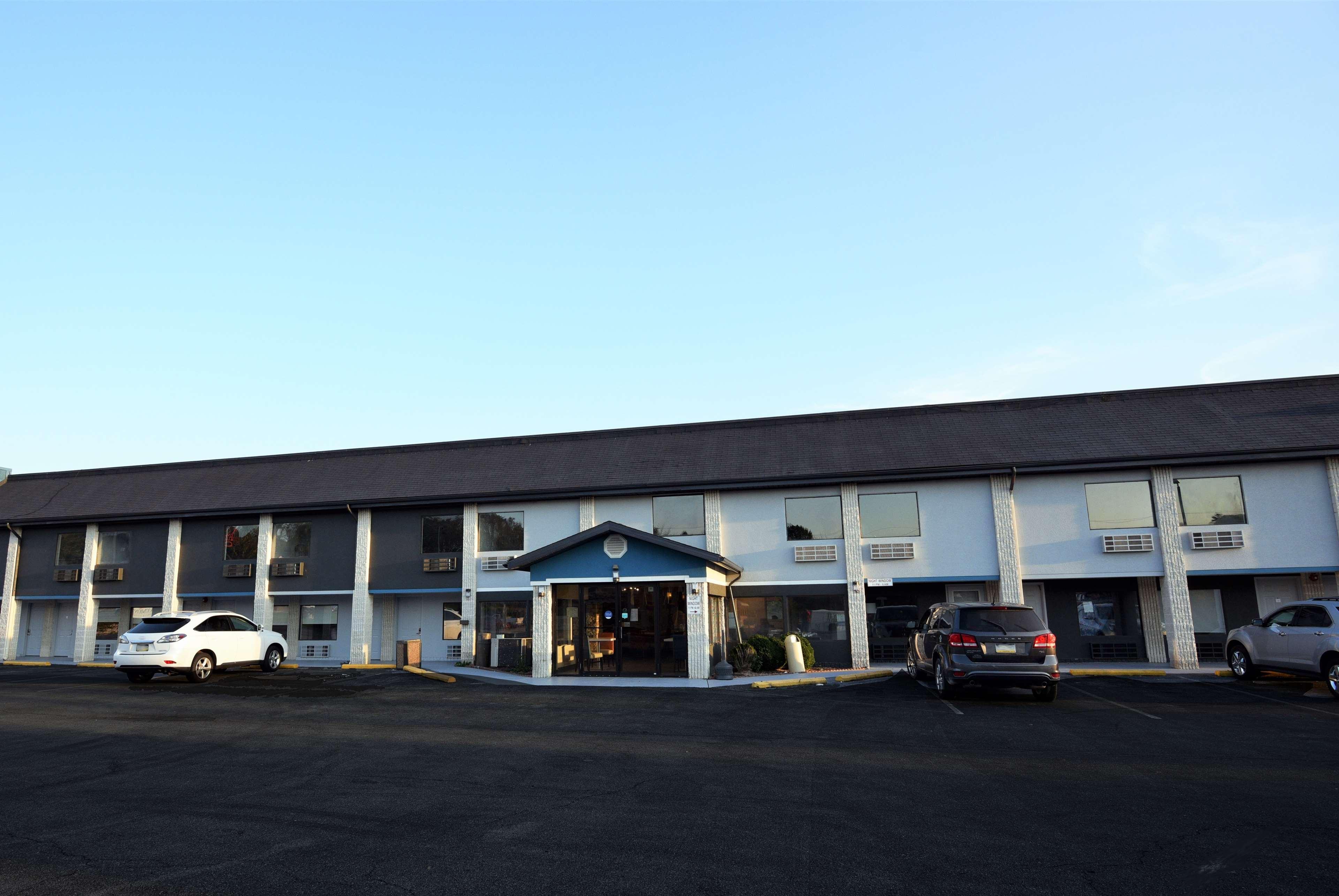 Baymont By Wyndham Pine Grove I-81 Hotel Exterior foto